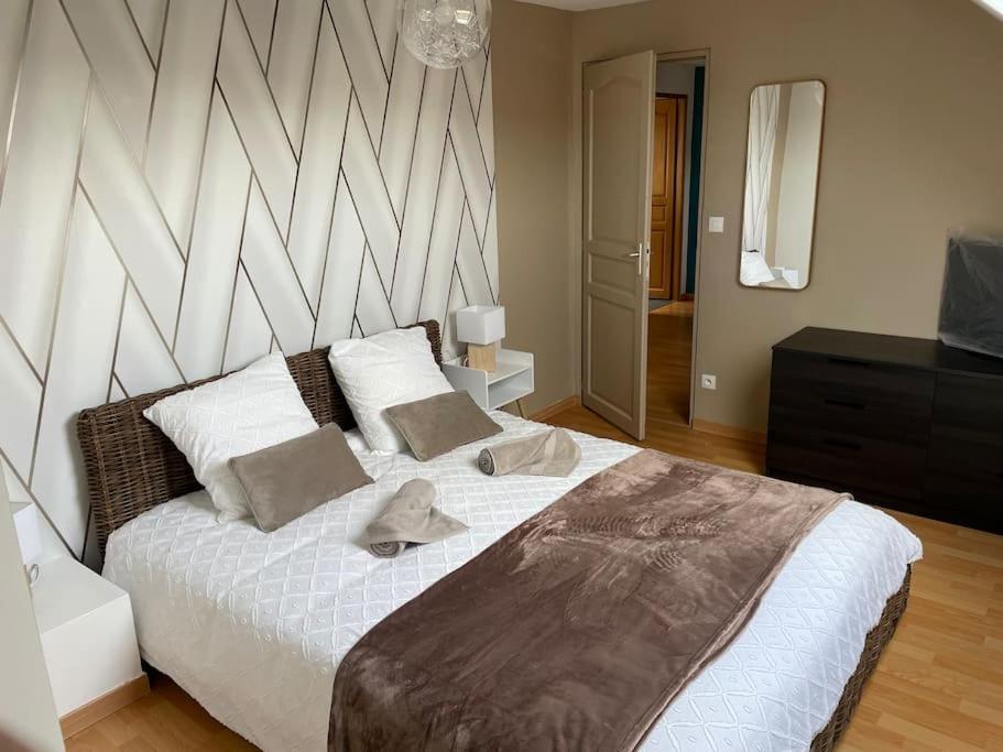 Maison D'Hotes Baslieux-sous-Chatillon Экстерьер фото